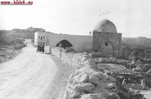 Дорога у гробницы Рахиль, упомянутая в Библии (Быт 35). Фотография 30-е годы