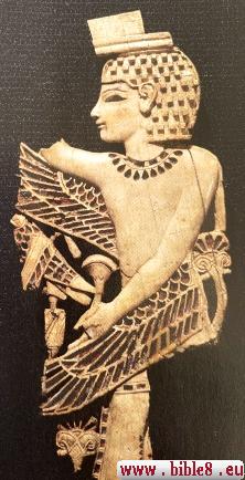 Фрагмент финикийской резьбы по слоноаой кости: егиретский мотив. (8 век до н.э.)